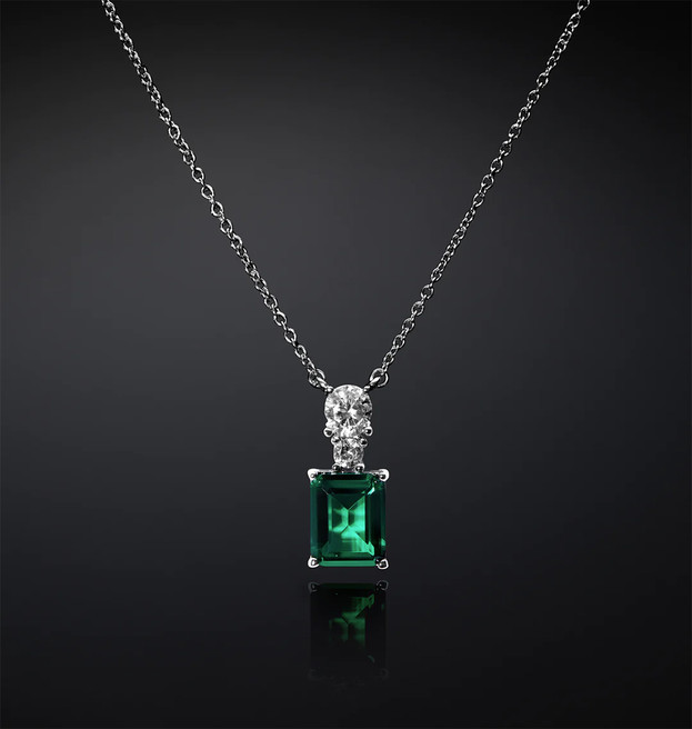 CHIARA FERRAGNI EMERALD PENDANT NECKLACE