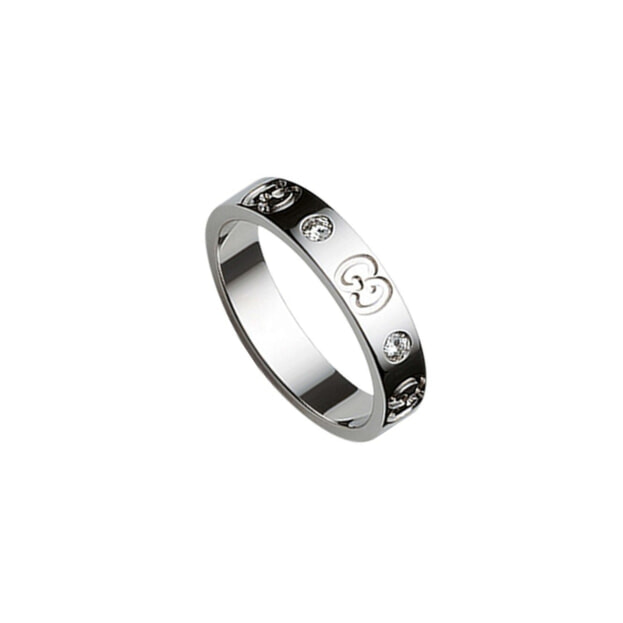GUCCI Icon thin band in 18kt white gold and diamonds